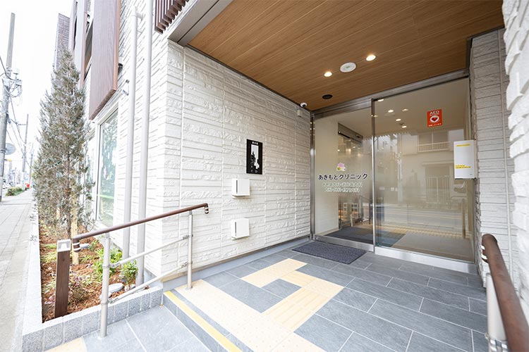 ⑦当院入口に到着です